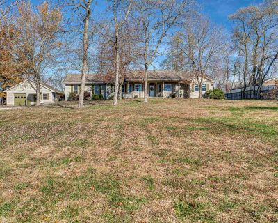 3 Bedroom 2BA 1796 ft Single Family House For Sale in Boonville, IN