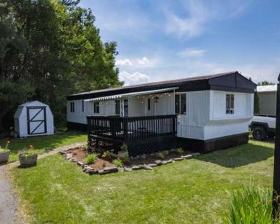 2 Bedroom 1BA 784 ft Manufactured Home For Sale in PONDERAY, ID