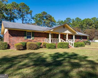3 Bedroom 2BA 1996 ft Single Family Home For Sale in TIFTON, GA