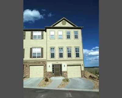 3 Bedroom 2.5BA 1714 ft Pet-Friendly Apartment For Rent in Woodmoor, CO
