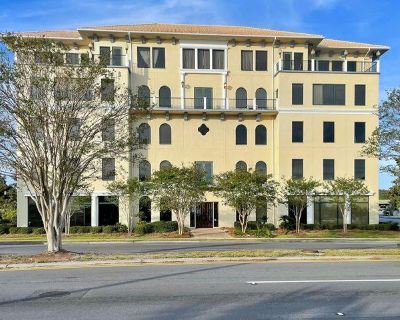 32315 ft Commercial Property For Rent in Destin, FL