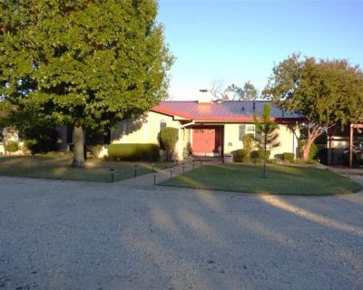 W Moss St, Eastland, Home For Sale