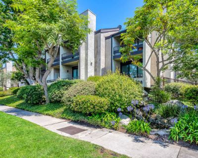 1 Bedroom 1BA 686 ft Condo For Sale in Playa del Rey, CA