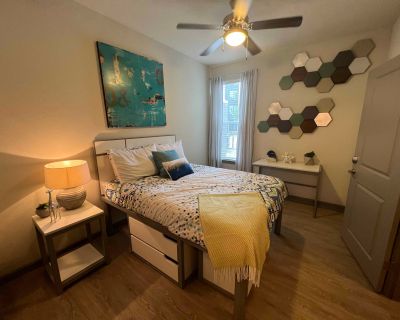 3 Bed 3 Bath - C (Has an Apartment). Room in the 1 Bedroom 1BA Apartment For Rent