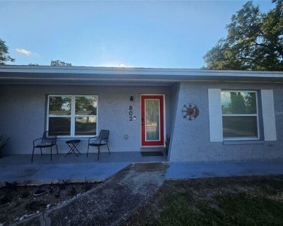 802 Windsor Cir. This Beautiful home features a 4Bedroom /2 bath, a spacious living room/dining room combo, ceiling fans, and an inside utility with Washer/Dryer.The flooring is tile throughout. The kitchen includes plenty of cabinet space and area for eating area. Appliances include a Stainless steel Refrigerator, a stove, a microwave, and a dishwasher. It also has an Outdoor kitchen for conve...