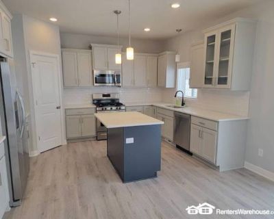 7648 Waters Edge Avenue. image_url. Pet friendly Stainless steel Unit Amenities stainless steel Property Amenities cats allowed dogs allowed pet friendly accepts section 8. Pets allowed. 5 Bedroom. 3.5 Bathroom. 4000 ft