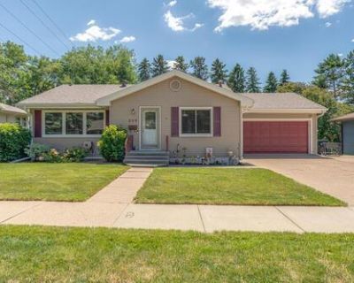 209 Owens E Avenue Bismarck ND