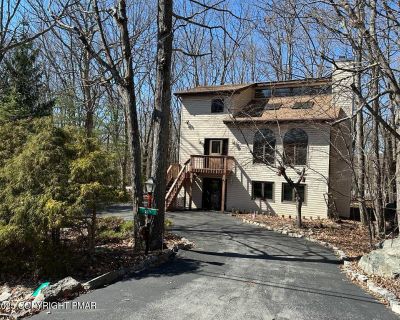 3 Bedroom 2BA 1988 ft Single Family House For Sale in East Stroudsburg, PA