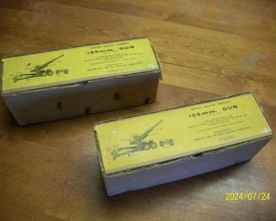 Britains military equipment model of the American 155 mm Gun (toy) 2064.