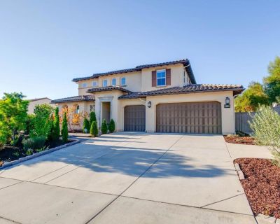 5 Bedroom 4BA 3797 ft Apartment For Rent in Escondido, CA