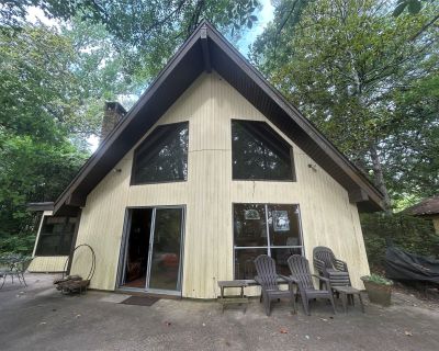 3 Bedroom 2BA 1876 ft Single Family House For Sale in Village Mills, TX