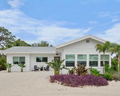 3 Bedroom 1BA 1349 ft Single Family House For Sale in Nokomis, FL