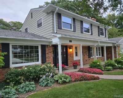 6951 Lee Crest Drive. image_url. In unit laundry Hardwood floors Dishwasher Garage Recently renovated Stainless steel Unit Amenities dishwasher fireplace furnished hardwood floors in unit laundry microwave range refrigerator recently renovated stainless steel Property Amenities parking garage internet access. 4 Bedroom. 3 Bathroom. 2138 ft . Furnished