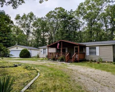 3 Bedroom 2BA 1260 ft Single Family Home For Sale in MANISTEE, MI