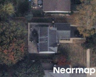 3 Bed 2 Bath Preforeclosure Property in Elk Grove Village, IL 60007 - Bluejay Cir