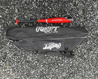 Baseball bat bag and bat