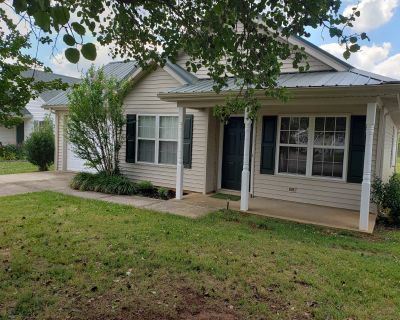 3 Bedroom 2BA 1078 ft Apartment For Rent in Murfreesboro, TN