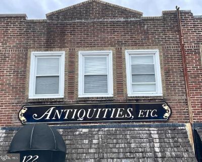 122 W Lancaster Avenue. Property for Rent in Wayne, PA for $1,975 with 3 bedrooms and 1 full bath. This 1,000 square foot property was built in 1908.. 2nd level three bedroom one bathroom unit for rent in Wayne. Unit has gas range in oven, newer appliances, washer and dryer in unit. Walk to Wayne, public transportation. Tenants pay: electric and gas; landlord pays water. **STUDENT HOUSING APPRO...