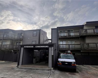 2 Bedroom 1BA 864 ft Condo For Sale in Metairie, LA