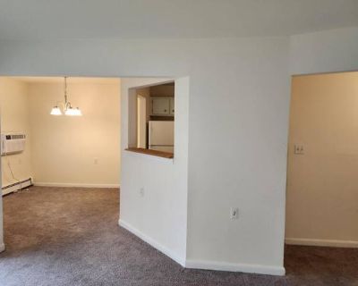 1 Bedroom 1BA 755 ft Pet-Friendly Apartment For Rent in Poughkeepsie, NY
