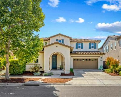 4 Bedroom 4BA 3065 ft Single Family Home For Sale in GILROY, CA