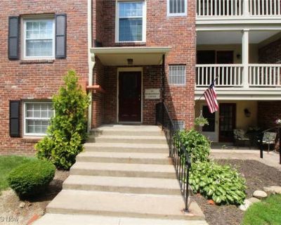 1 Bedroom 1BA 835 ft Condominium For Sale in AKRON, OH