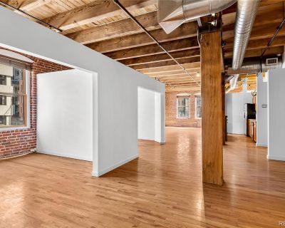 2 Bedroom 2BA 1914 ft House For Rent in Denver, CO