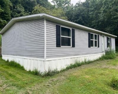 3 Bedroom 2BA 1232 ft Mobile Home For Rent in Branchland, WV