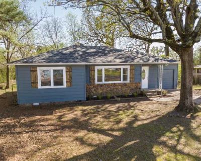 Freshly Updated 2 Bedroom House. image_url. Dishwasher Pet friendly Recently renovated Range Refrigerator Unit Amenities dishwasher range refrigerator recently renovated Property Amenities cats allowed dogs allowed. Pets allowed. 2 Bedroom. 1 Bathroom. 1051 ft