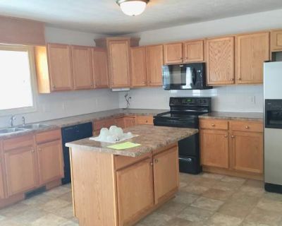 4 Bedroom 3.5BA 2376 ft Apartment For Rent in Bedford County, VA