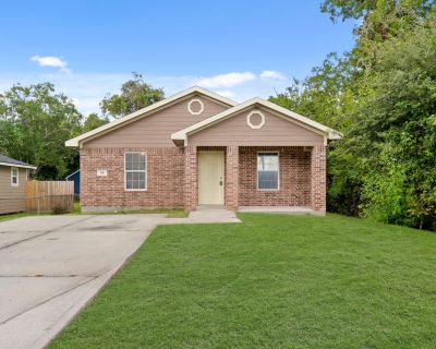 101 S Rose Street. Property for Rent in Texas City, TX for $1,345 with 3 bedrooms and 2 full baths. This 1,380 square foot property was built in 2011 on a lot size of 0.1213.. This quaint home features rich dark brown flooring and warm, neutral creme walls throughout. The living room flows into the dining and breakfast area. Located in a quiet, friendly neighborhood in Texas City, you ll enjoy ...
