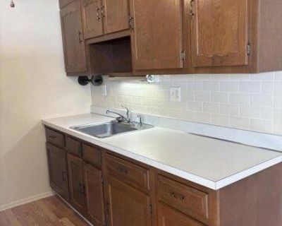 1 Bedroom 1BA House For Rent in Lakewood, NJ