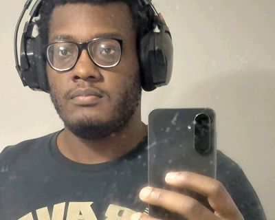 $1,000 /month. Age: 32 * Any pets?: No * Occupation: Professional * Gender: Male. Non-smoking room preferred. Pets are fine. No preference specified. Age preference: 18 - 55. Looking in: Fort Worth. I am a professional male aged 32. I am looking for a small or large room. I am available to move from 11/16/2025 and have a budget of $1,000/month. I would like to share with males or females, ideal...