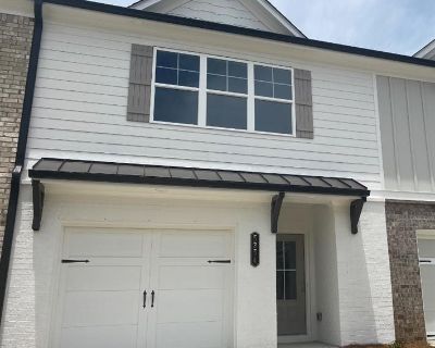 3 Bedroom 2BA 2000 ft Townhouse For Sale in Oakwood, GA