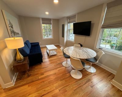 23 Main Street. Part of the historic Society Hall in East Haddam. All utilities included. Totally remodeled. Top of the line cabinetry, granite countertops, Hardwood floors. AC. Move in - Furnished. Walk to the village, coffee shop, Goodspeed Opera, Gelston House and more!!!! Water views.. 1 Bedroom. 1 Bathroom. 470 ft . Furnished