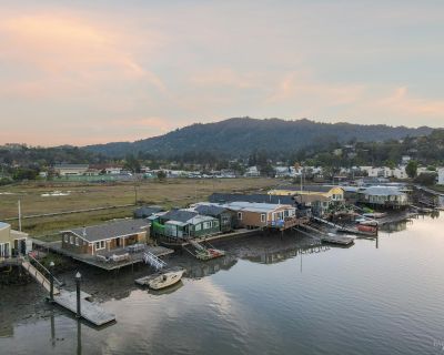 2 Bedroom 1BA 1060 ft Single Family Home For Sale in Larkspur, CA