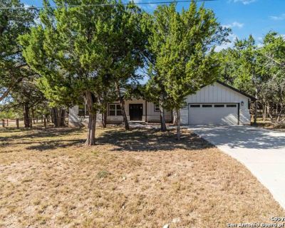 3 Bedroom 2BA 1967 ft Single Family House For Sale in Bandera, TX