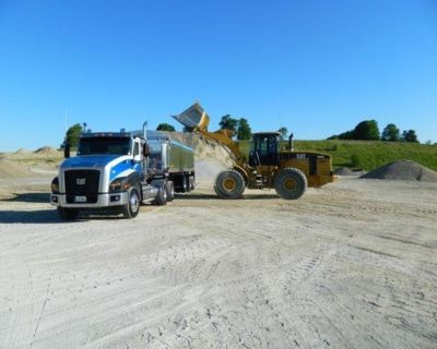 Commercial truck and equipment funding is available nationwide for all types of applicants, from long established businesses to startups, with good to bad credits. We can help you acquire the equipment that you need to generate income for your business.

- All credit types are welcome to apply, including startups
- Approvals are obtained for the vast majority of applicants
- Simple "one page" c...