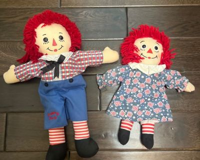 D301 Raggedy Ann and Andy Dolls