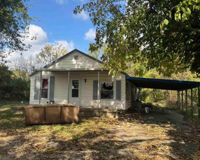 3 Bedroom 1BA 1080 ft Single Family House For Sale in Princeton, IN