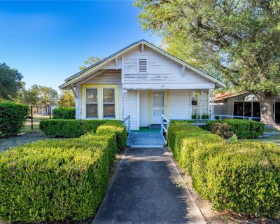 3 Bedroom 2BA 1582 ft Single Family House For Sale in La Grange, TX