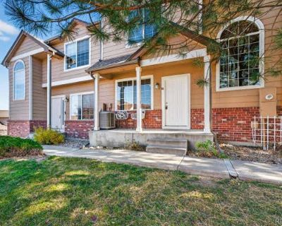 2 Bedroom 3BA 1198 ft Condominium For Sale in LITTLETON, CO