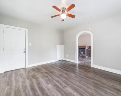 1 Bedroom 1BA 2448 ft Multi-Family For Sale in Baytown, TX