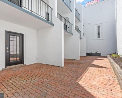 1 Bedroom 1BA 567 ft Apartment For Rent in Alexandria, VA