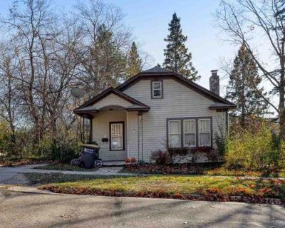 3 Bedroom 2BA 1400 ft Single Family Home For Sale in RHINELANDER, WI