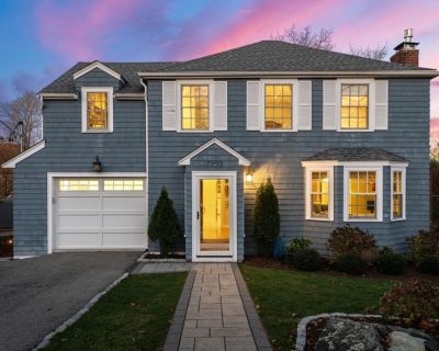 4 Bedroom 3BA 2883 ft Single Family House For Sale in Newton, MA