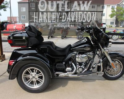 2011 Harley-Davidson FLHTCUTG - Tri Glide Ultra Classic