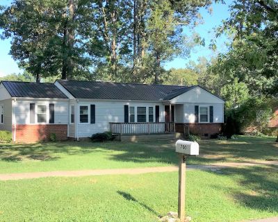 3 Bedroom 2BA 1450 ft Apartment For Rent in Tullahoma, TN