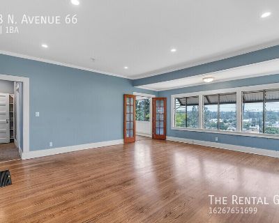 3 Bedroom 1BA 792 ft Pet-Friendly Single-family home For Rent in Los Angeles, CA