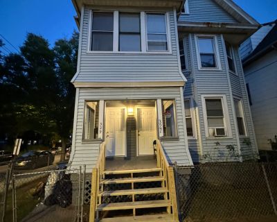 5 Bedroom 2BA 2000 ft Apartment For Rent in New Haven, CT